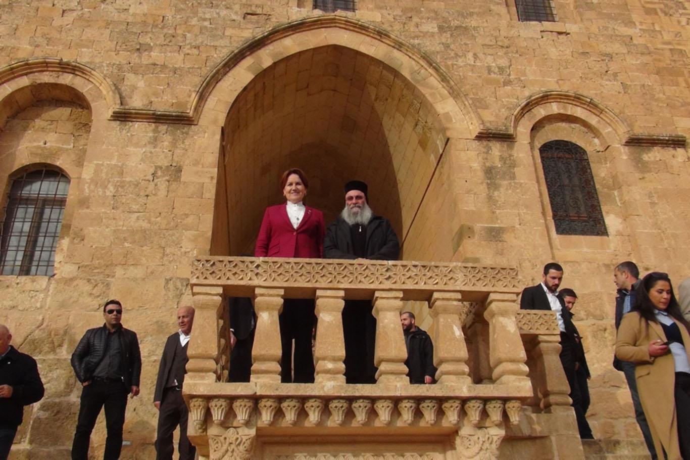 Akşener, Kasımiye Medresesi ziyaretini iptal edip kiliseye gitti